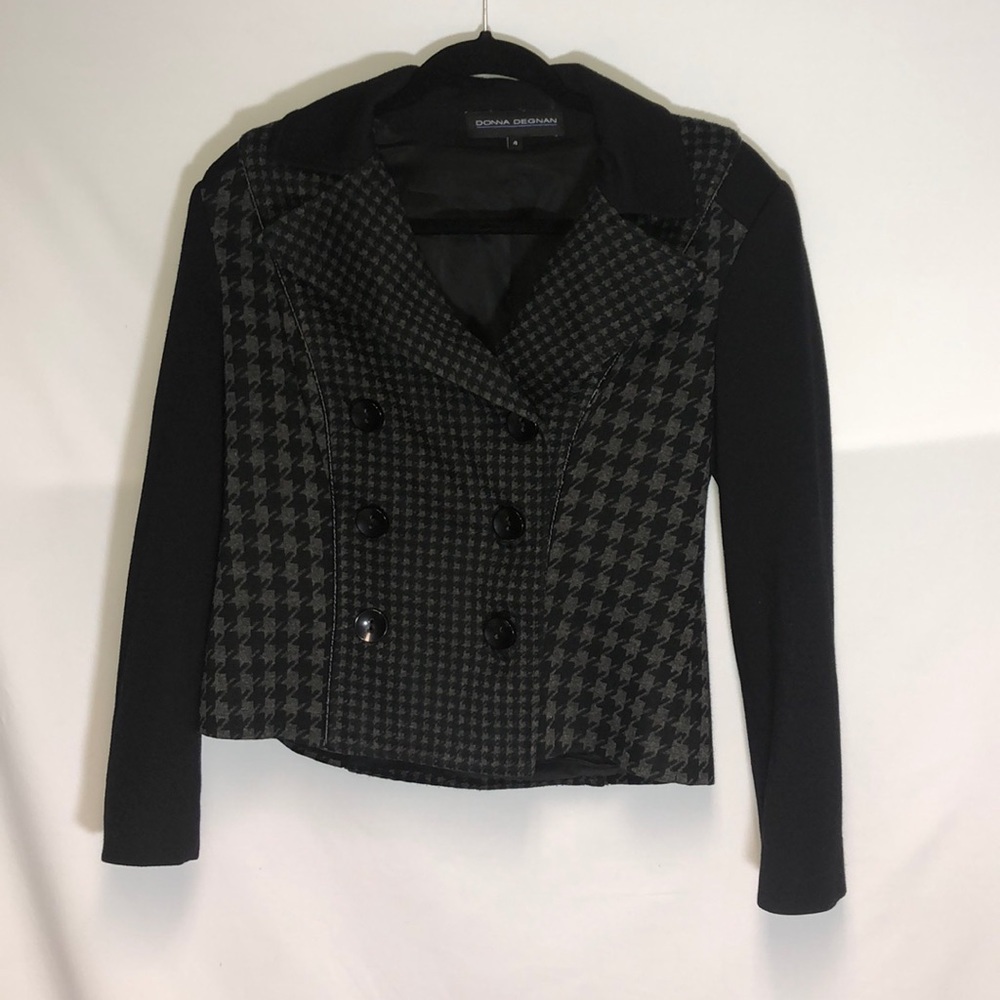Donna Degnan Coat Size 4 NWOT